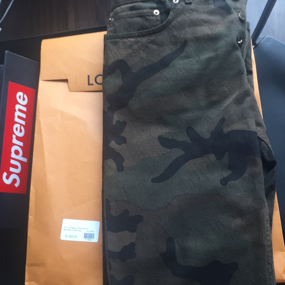 Louis Vuitton x Supreme REG jeans brown 32